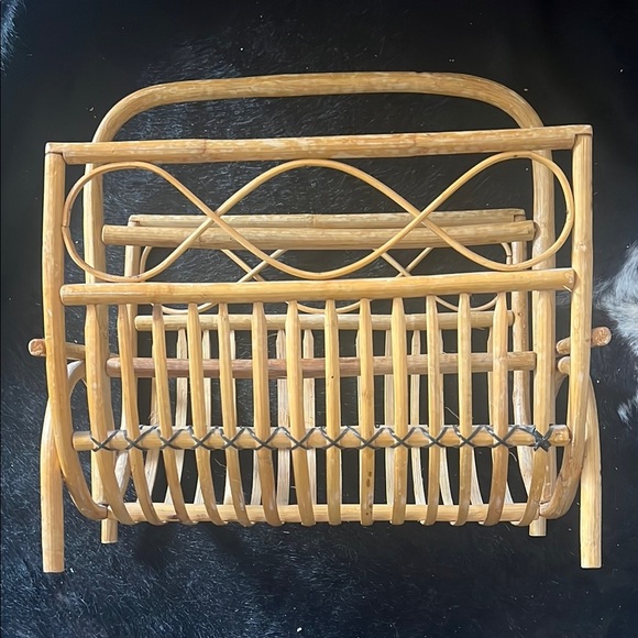 Vintage Rattan Magazine Rack - Natural Brown - Picture 1 of 10